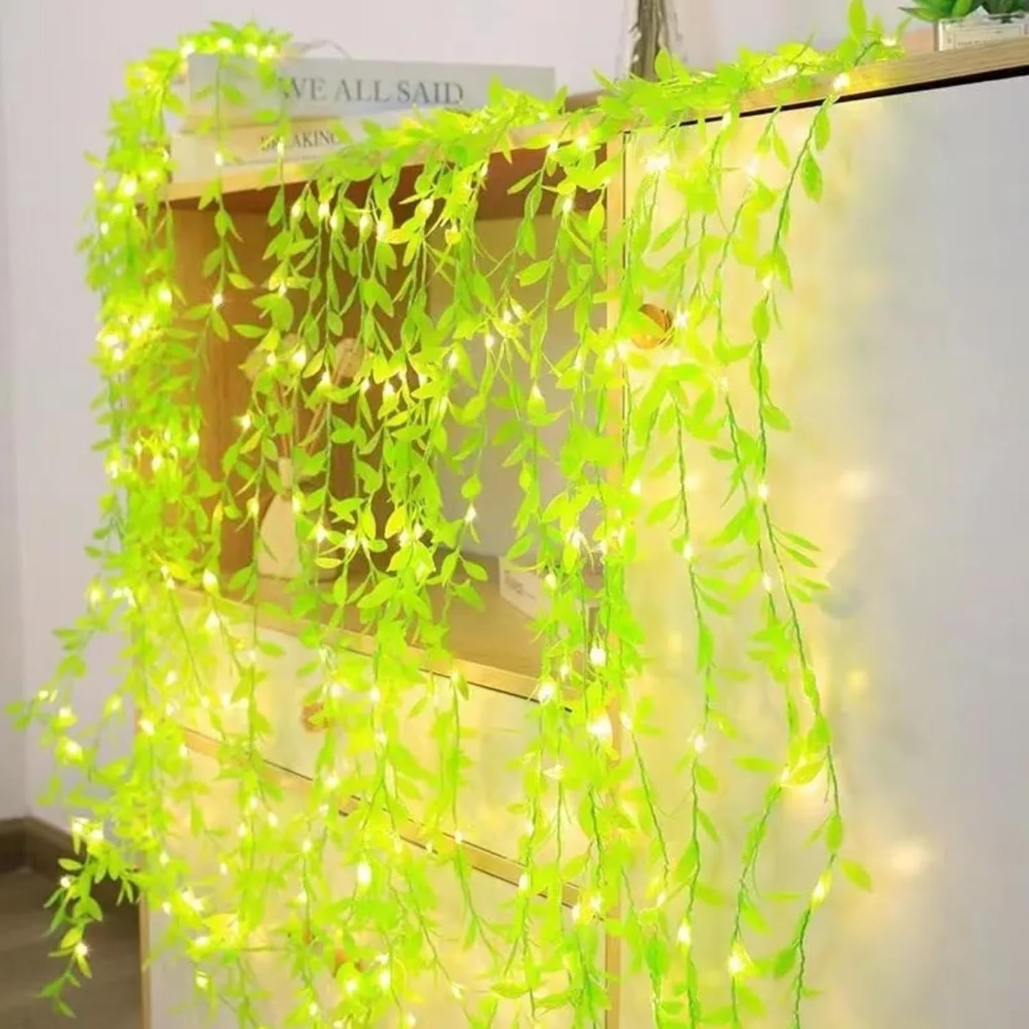 LEAF CURTAIN LIGHT