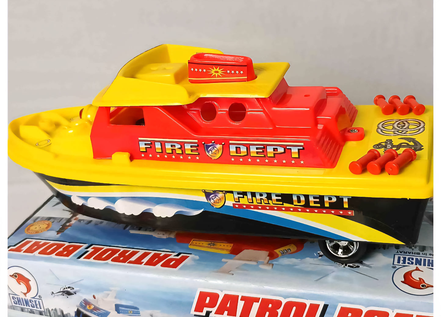 PATROL BOAT PULL BACK TOY